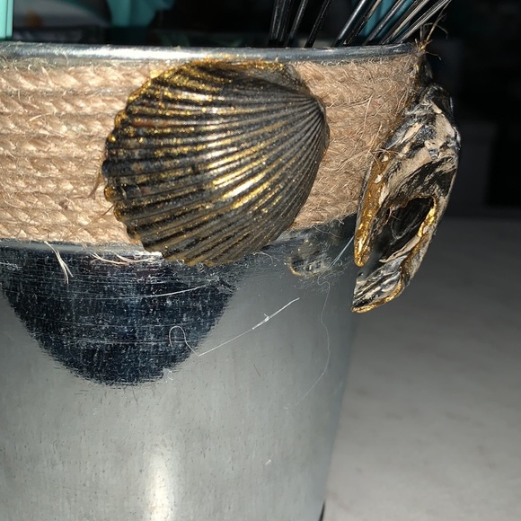 Shell Detailed ice Bucket, Utensil Holder or Bathroom Hairbrush Holder and more - Picture 3 of 8